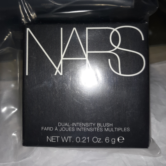NARS ❣ XL Dual Intensity Versatile Blush: Craving - Picture 10 of 11